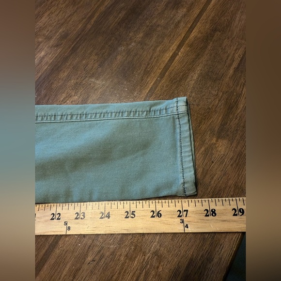 American Eagle Jean Jeggings Woman’s SZ 2 Army Green Skinny Stretch Casual Fall - Picture 10 of 10